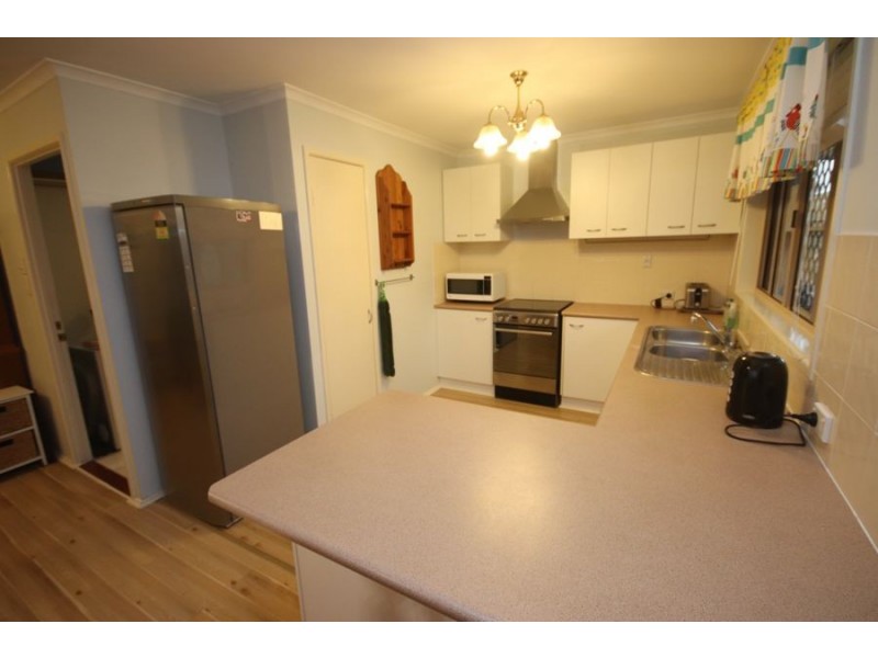 1 Lake Drive, Meringandan QLD 4352