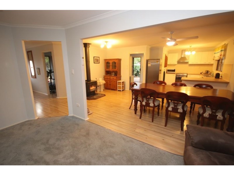 1 Lake Drive, Meringandan QLD 4352