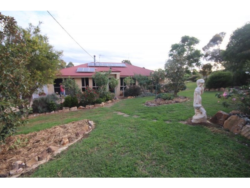 1 Lake Drive, Meringandan QLD 4352