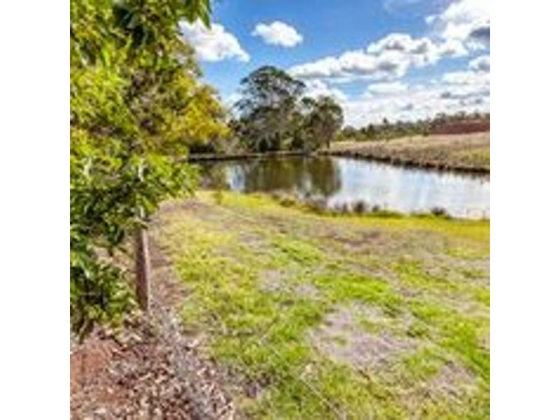 48 Kratzke Road, Highfields QLD 4352