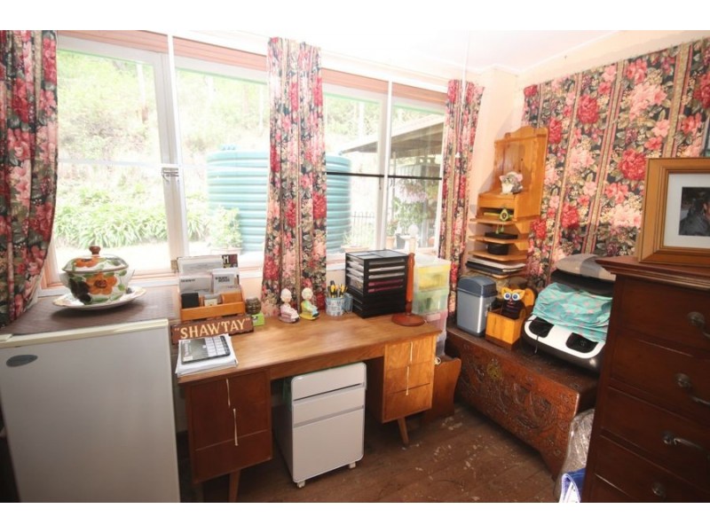 203 Post Office Road, Ravensbourne QLD 4352