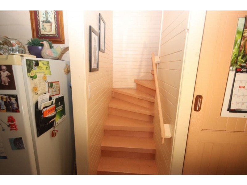 203 Post Office Road, Ravensbourne QLD 4352