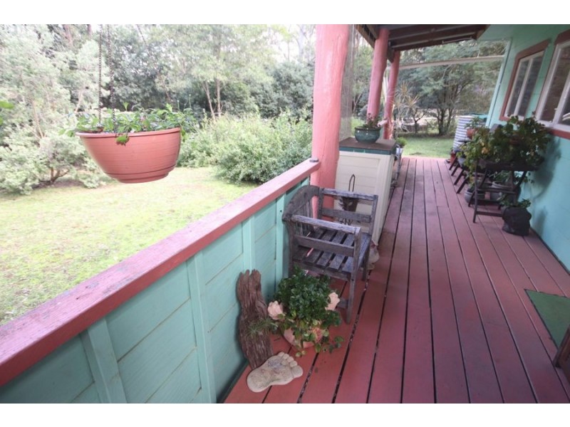 203 Post Office Road, Ravensbourne QLD 4352