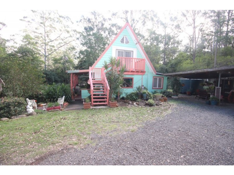 203 Post Office Road, Ravensbourne QLD 4352