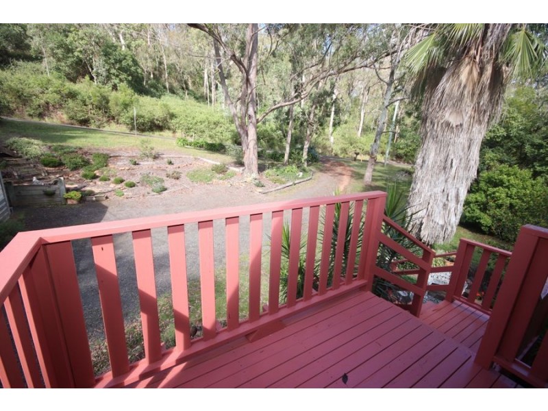 203 Post Office Road, Ravensbourne QLD 4352