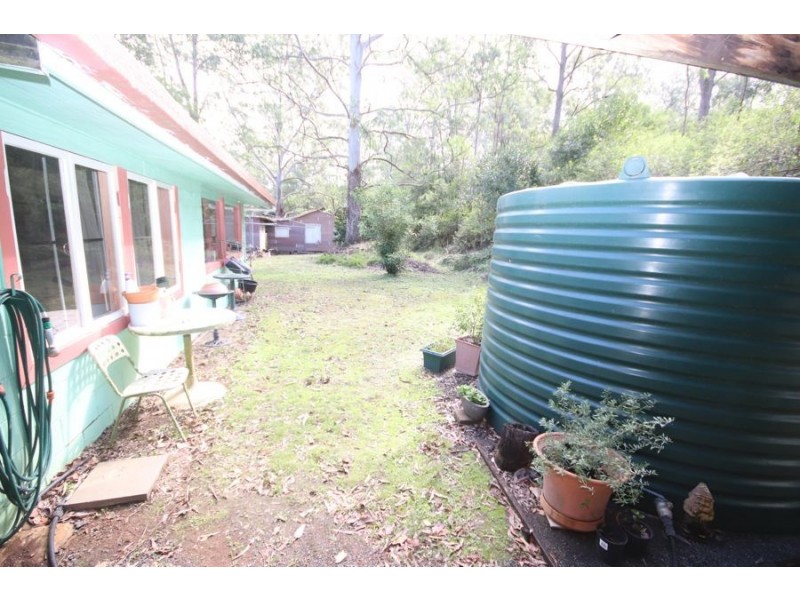 203 Post Office Road, Ravensbourne QLD 4352