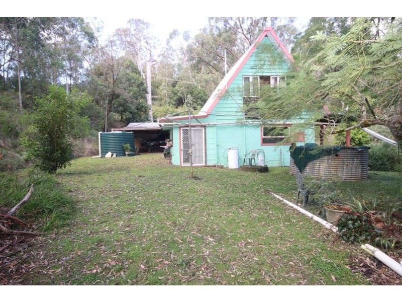 203 Post Office Road, Ravensbourne QLD 4352