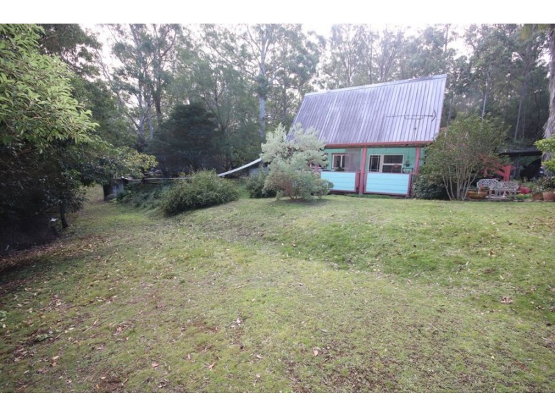 203 Post Office Road, Ravensbourne QLD 4352