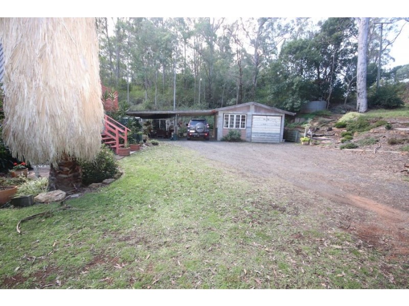 203 Post Office Road, Ravensbourne QLD 4352