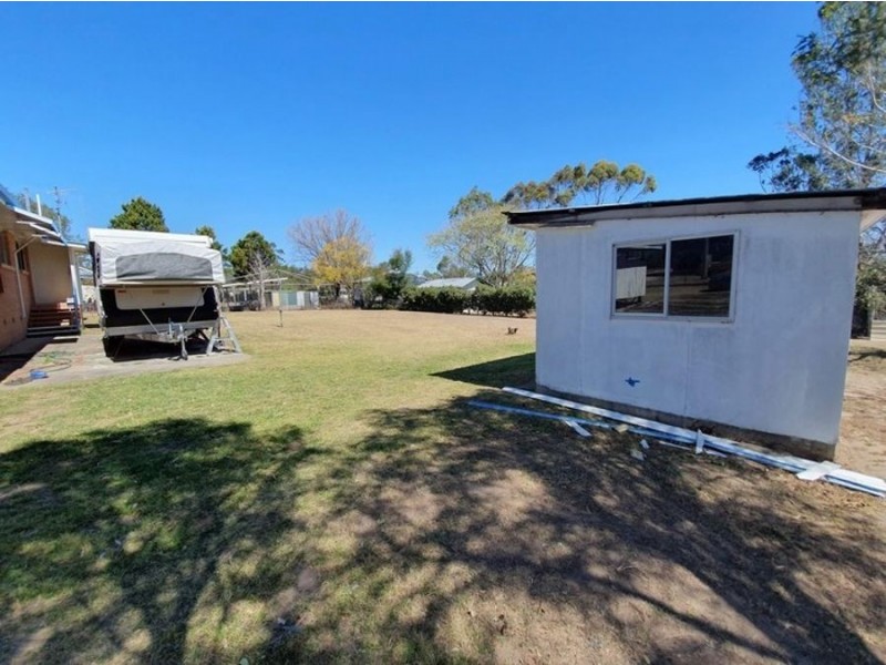 7 Dale Street, Crows Nest QLD 4355