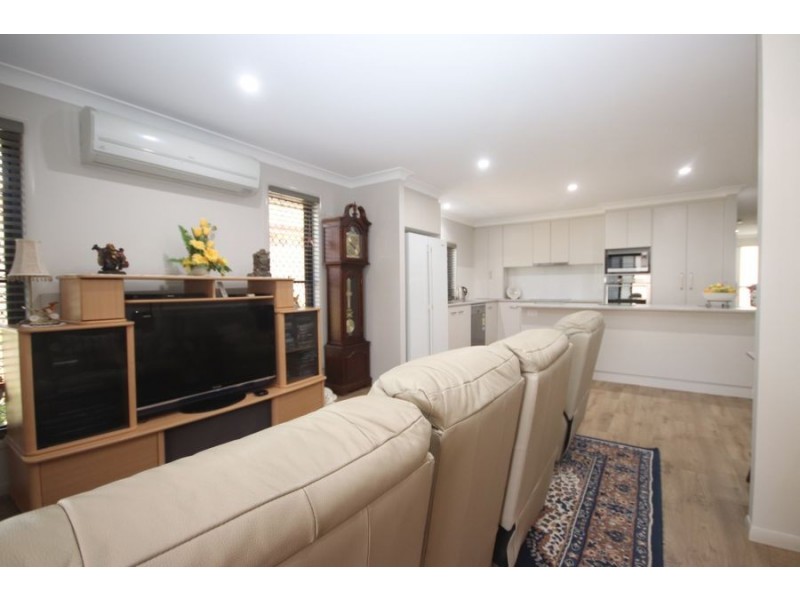 18 Lee Court, Crows Nest QLD 4355