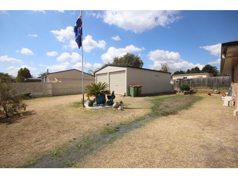 18 Lee Court, Crows Nest QLD 4355