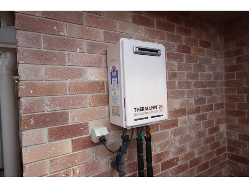 18 Lee Court, Crows Nest QLD 4355