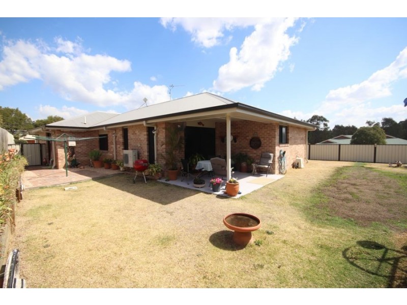 18 Lee Court, Crows Nest QLD 4355