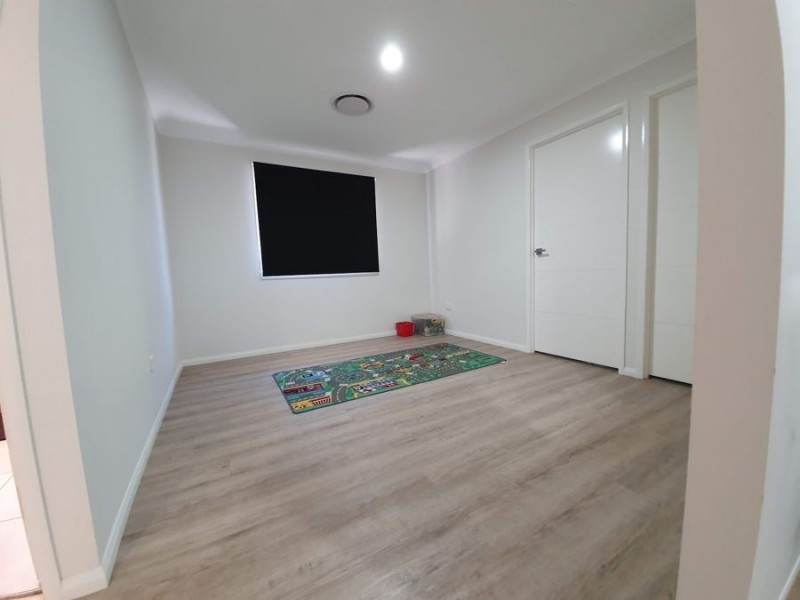 11 John Street, Crows Nest QLD 4355