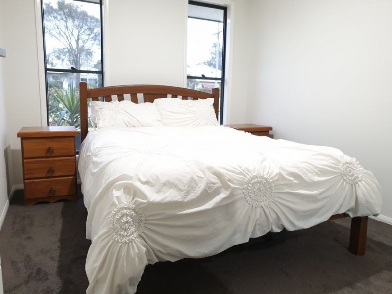 11 John Street, Crows Nest QLD 4355