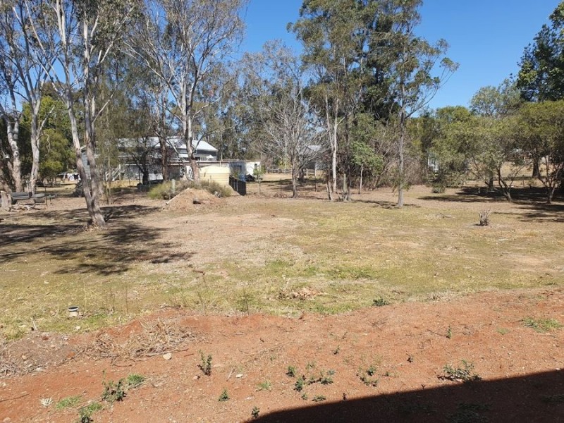 11 John Street, Crows Nest QLD 4355