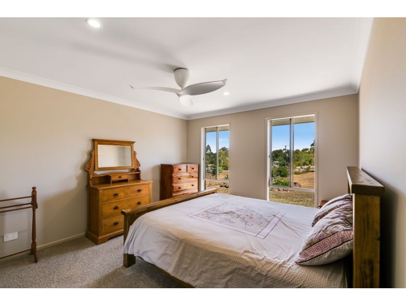 44 Peters Road, Meringandan QLD 4352