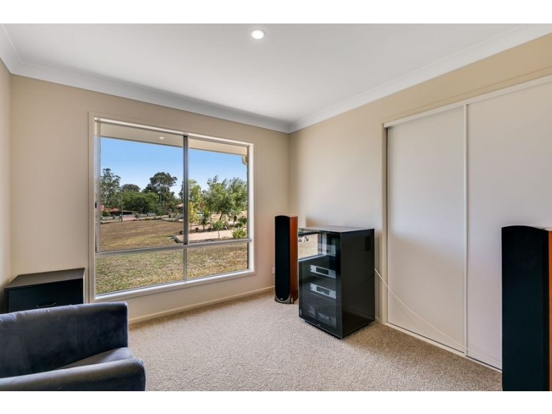 44 Peters Road, Meringandan QLD 4352