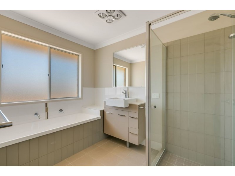 44 Peters Road, Meringandan QLD 4352