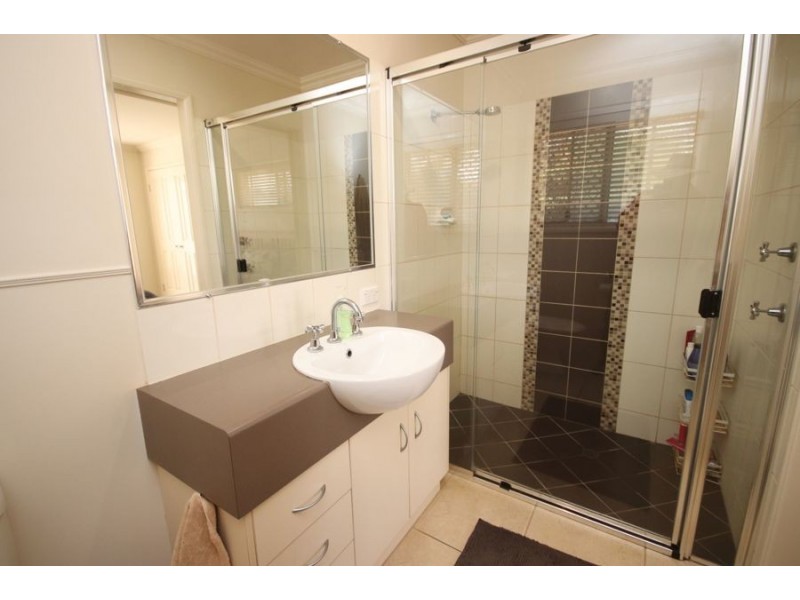 19 Bass Street, Cabarlah QLD 4352