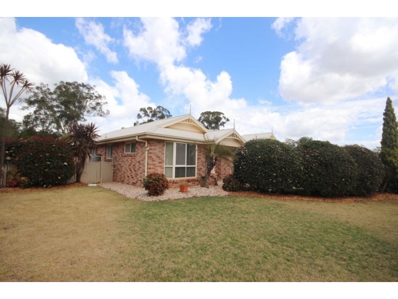 19 Bass Street, Cabarlah QLD 4352