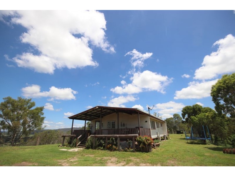 223 Andrews Dip Road, Crows Nest QLD 4355