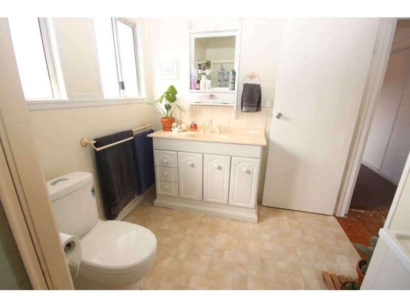 223 Andrews Dip Road, Crows Nest QLD 4355