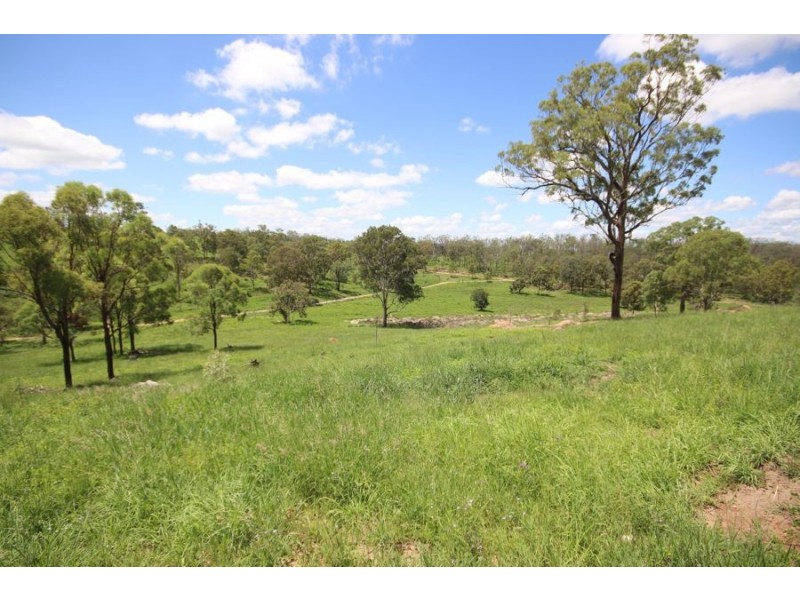223 Andrews Dip Road, Crows Nest QLD 4355