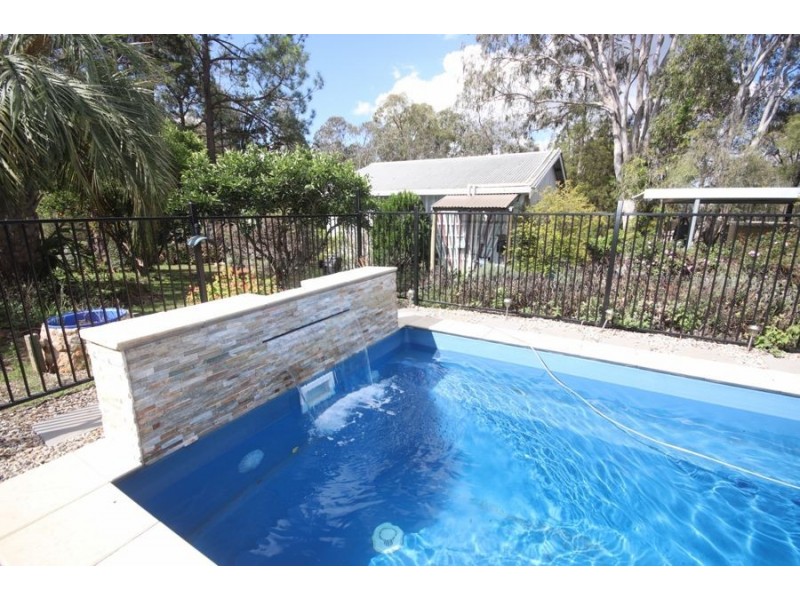 2 Junction Street, Crows Nest QLD 4355