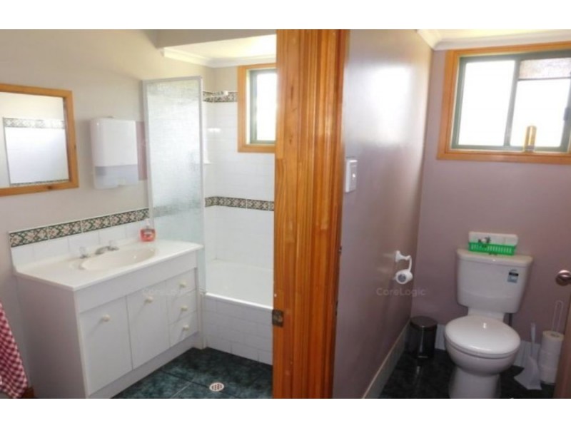 24 Toomey Street, Yarraman QLD 4614