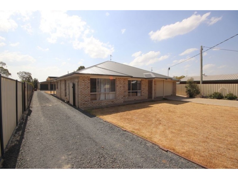16 Thomas Street, Cambooya QLD 4358