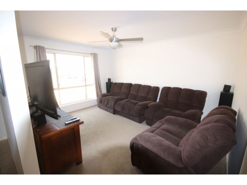 16 Thomas Street, Cambooya QLD 4358