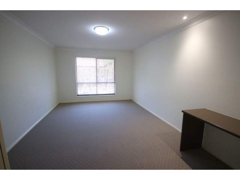 2 Kookaburra Court, Highfields QLD 4352