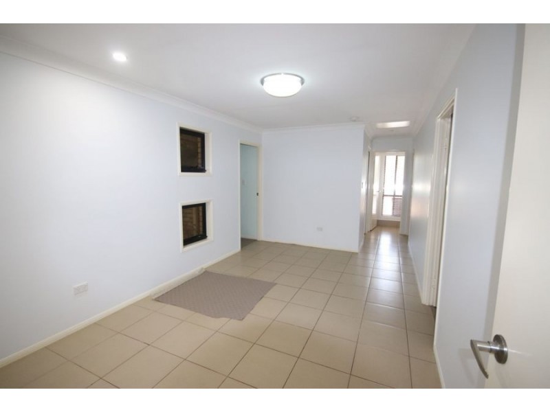 2 Kookaburra Court, Highfields QLD 4352