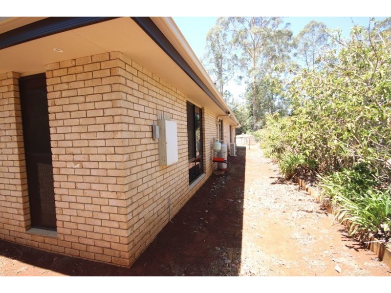 2 Kookaburra Court, Highfields QLD 4352