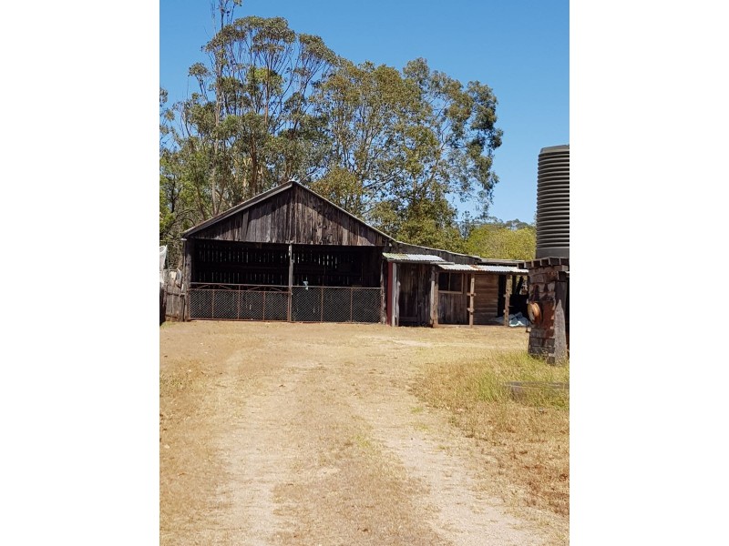 15 Grace St, Crows Nest QLD 4355