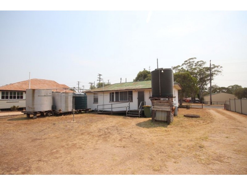 15 Grace St, Crows Nest QLD 4355