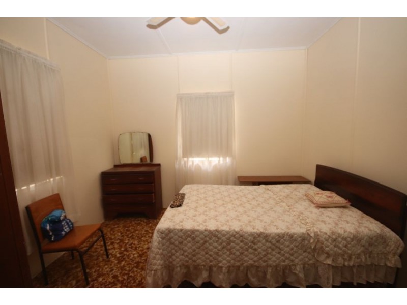 15 Grace St, Crows Nest QLD 4355