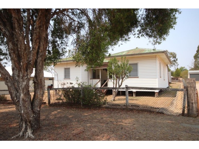 15 Grace St, Crows Nest QLD 4355