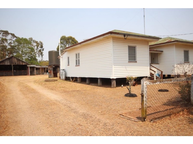 15 Grace St, Crows Nest QLD 4355