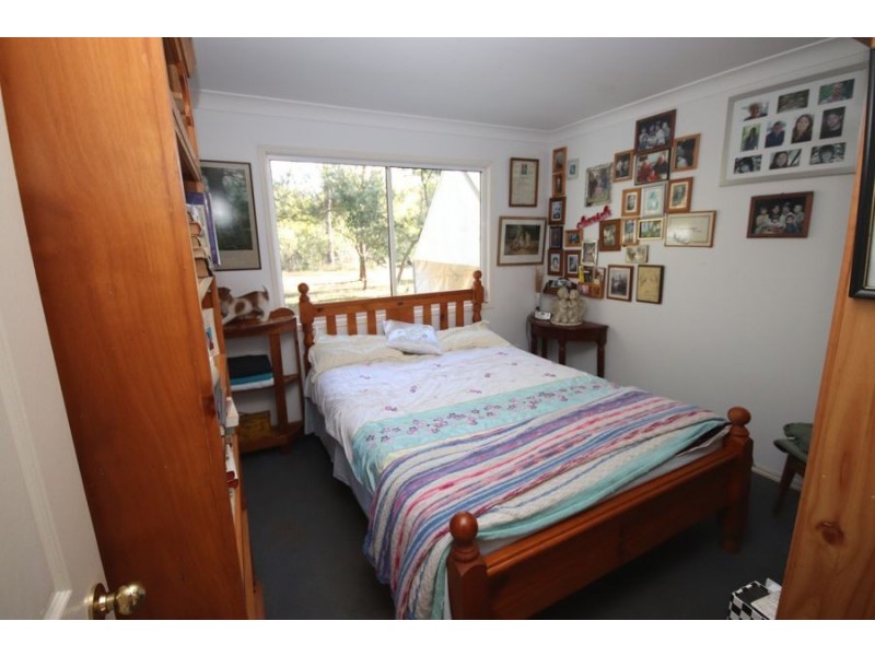 19 Pinnell Road, Crows Nest QLD 4355