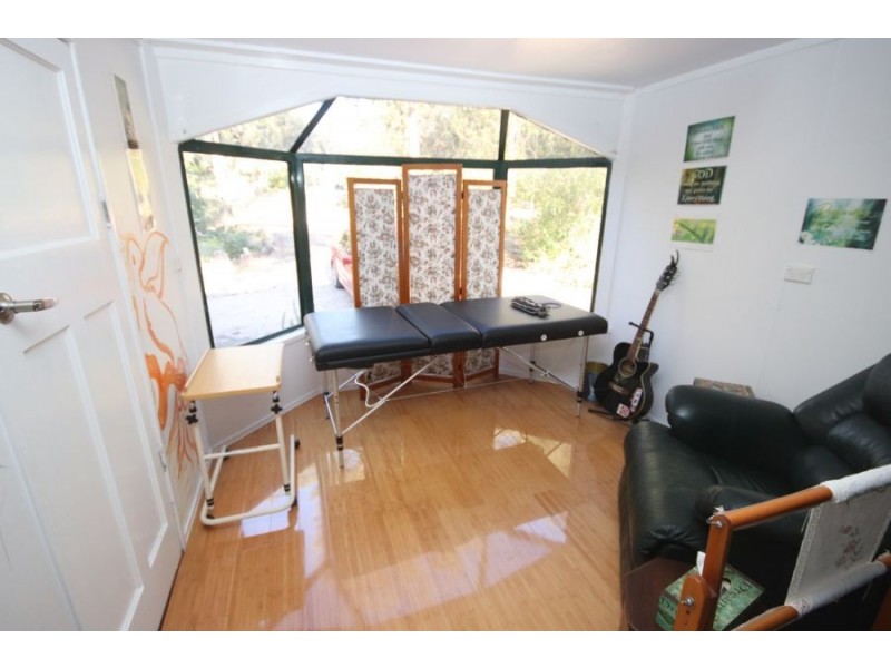 19 Pinnell Road, Crows Nest QLD 4355