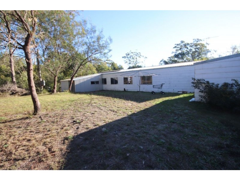 19 Pinnell Road, Crows Nest QLD 4355