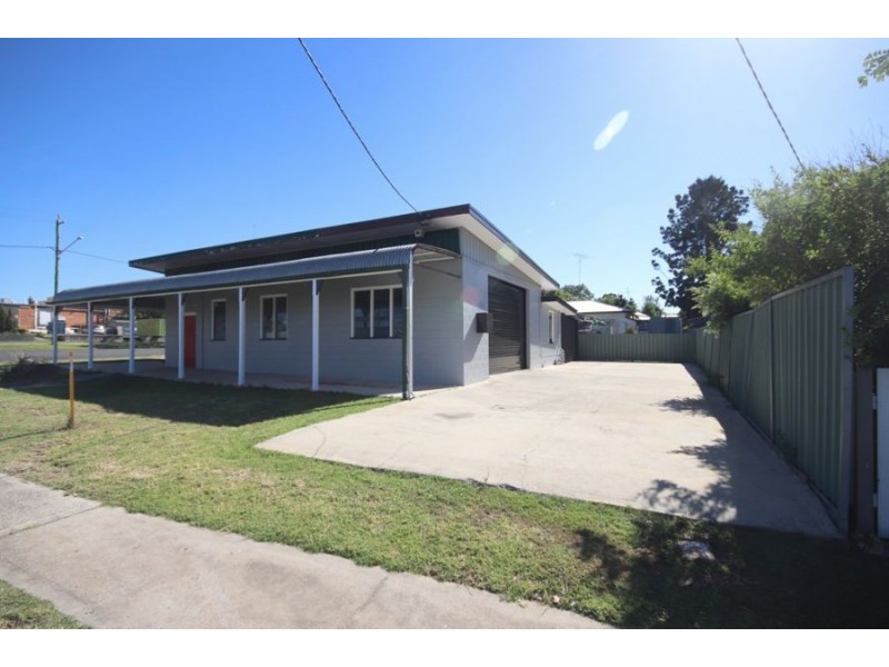 22 Toowoomba Road, Crows Nest QLD 4355