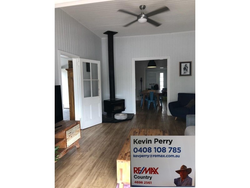 27 Nolan Street, Crows Nest QLD 4355