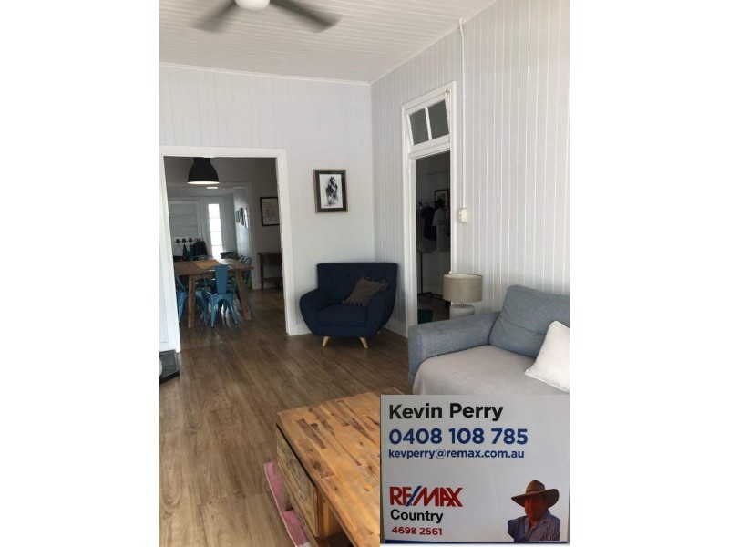 27 Nolan Street, Crows Nest QLD 4355