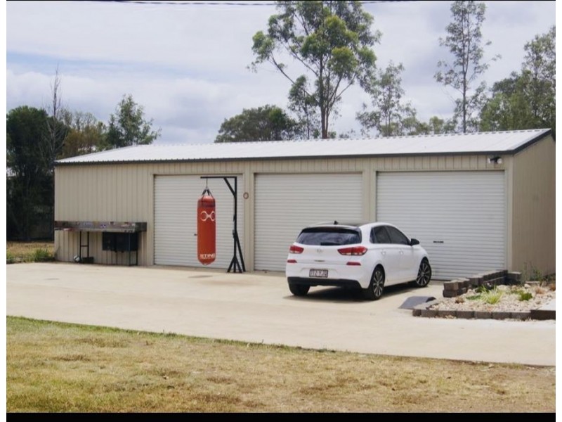 16 Hayden Street, Crows Nest QLD 4355