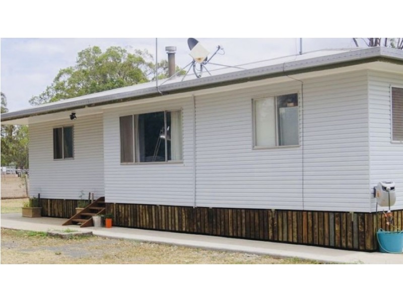 16 Hayden Street, Crows Nest QLD 4355