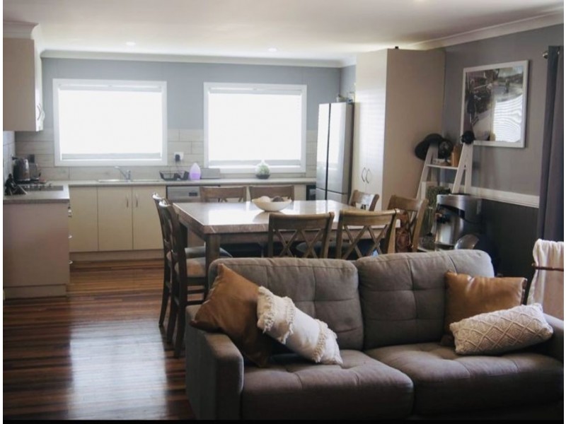 16 Hayden Street, Crows Nest QLD 4355